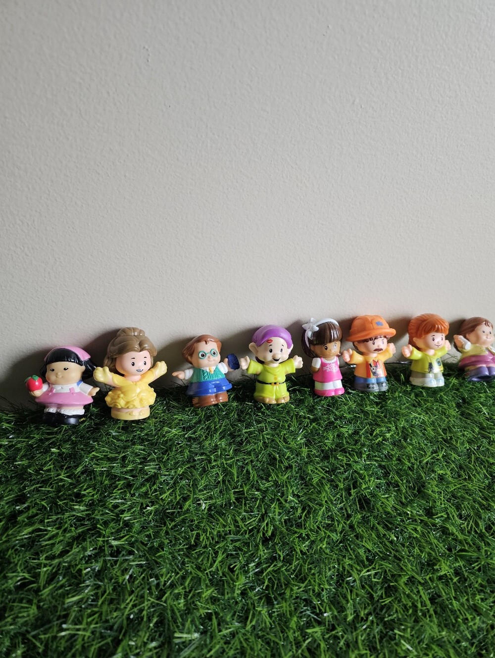 Fisher Price Little People Lot  Of 8 pcs